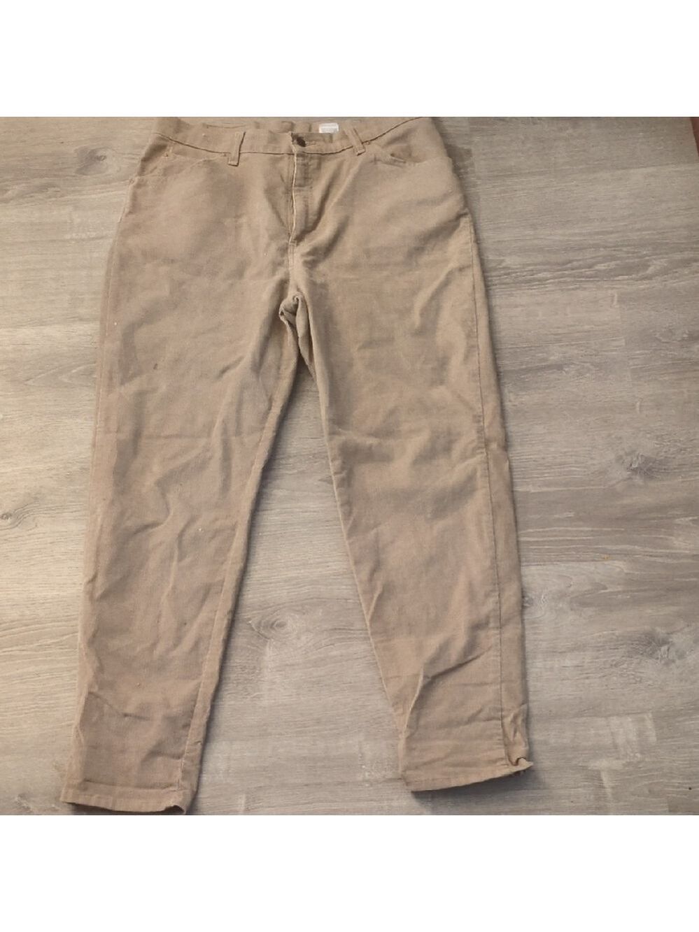 Levi's Vintage 922 Relaxed Fit Tapered Leg Tan Corduroy Pants Size 16W
